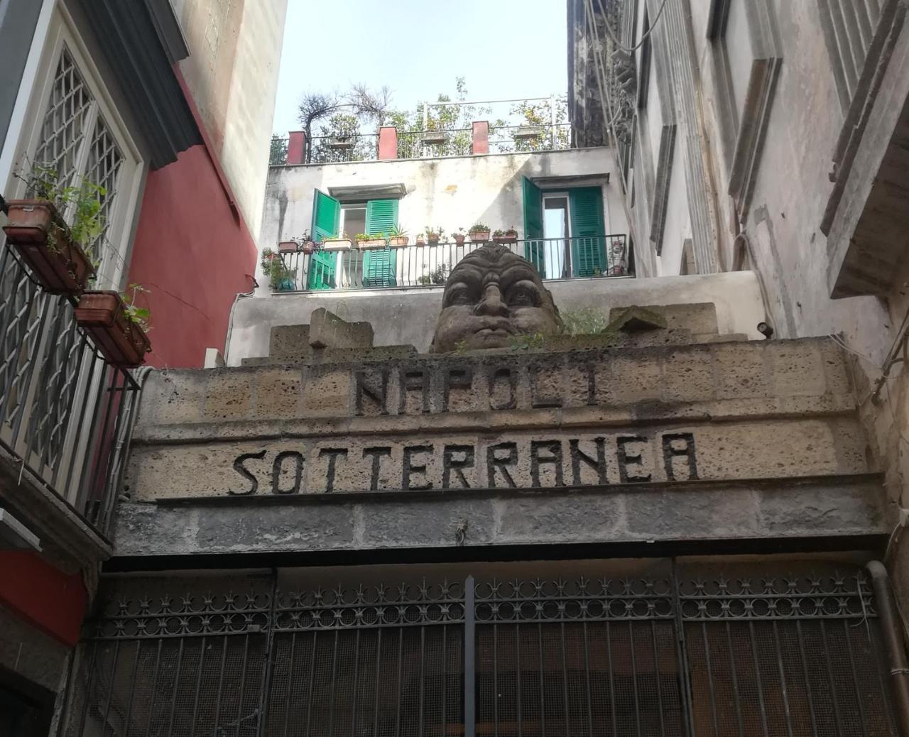 Appartamento Nàpoesia Duomo House Napoli Esterno foto