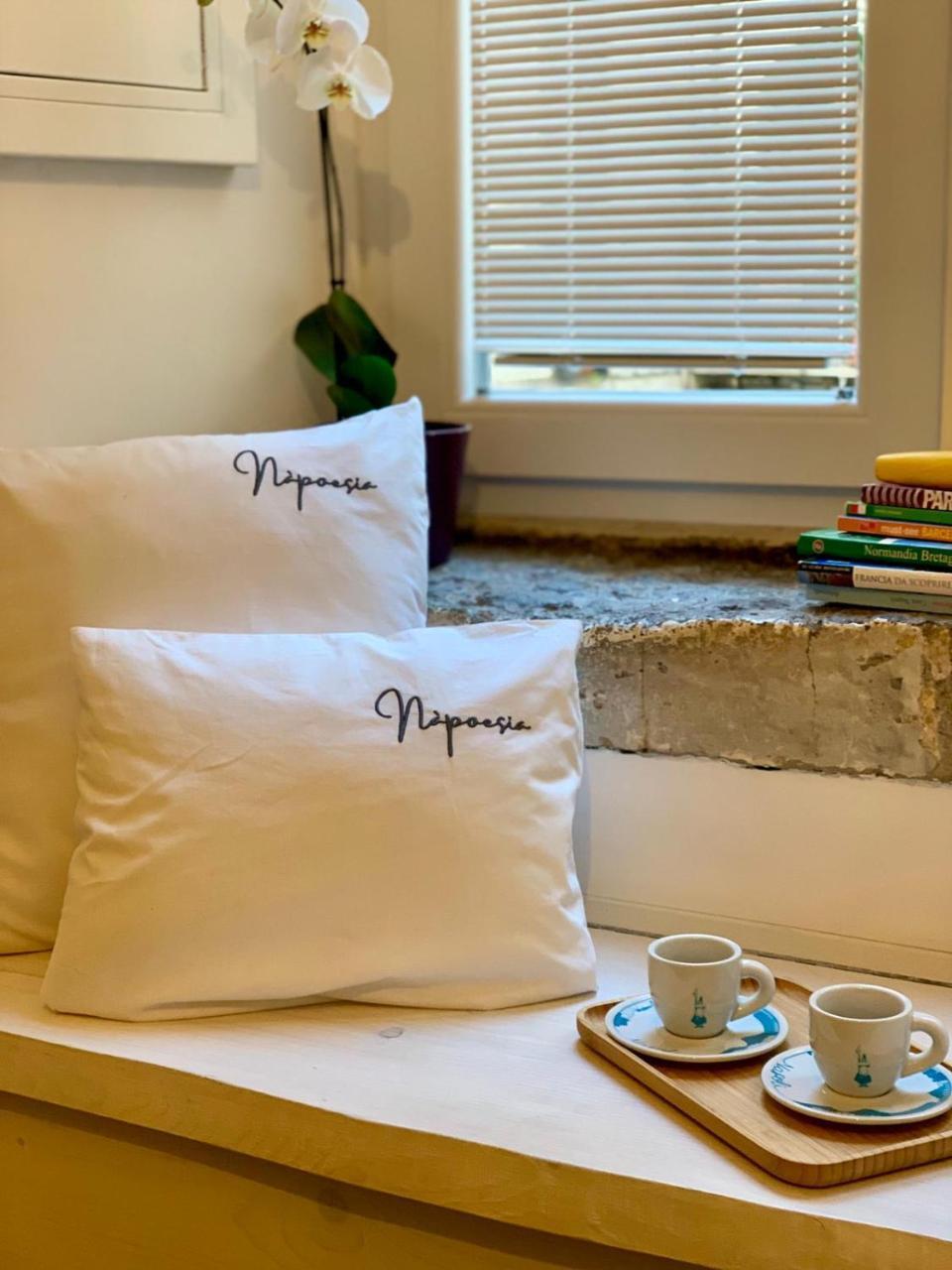Appartamento Nàpoesia Duomo House Napoli Esterno foto